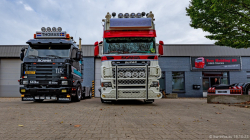 20251019-Tom-Holding-00366